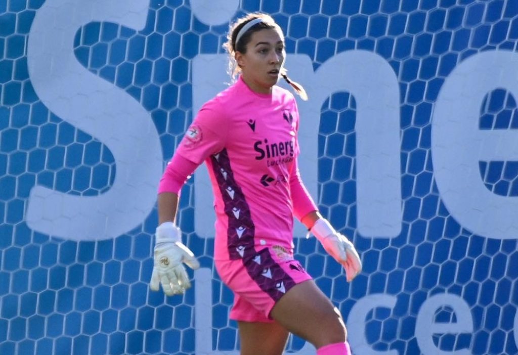margot shore hellas verona women