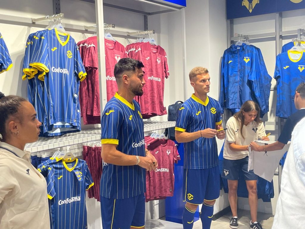 serdar lazovic maglie hellas verona 2024 2025