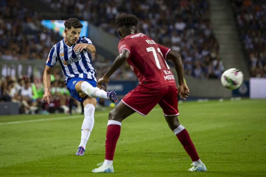 Ze Pedro porto