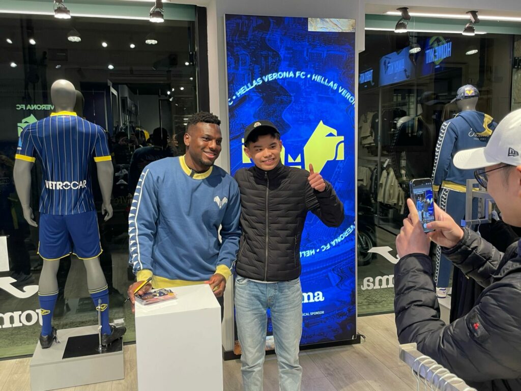 hellas in store