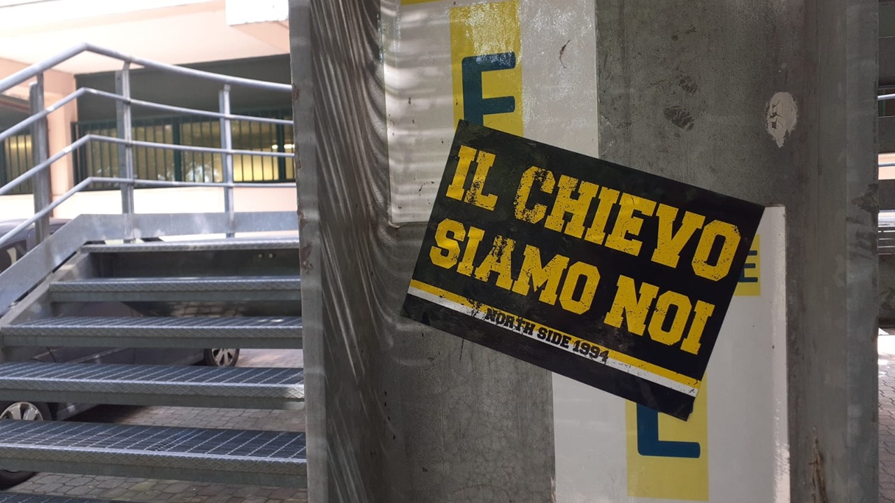 chievo adesivi