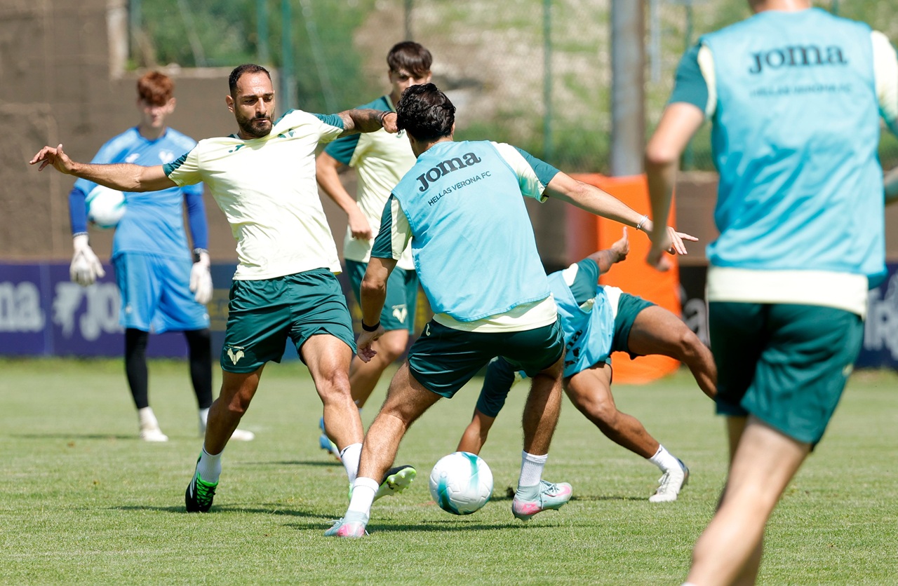 hellas verona allenamento folgaria