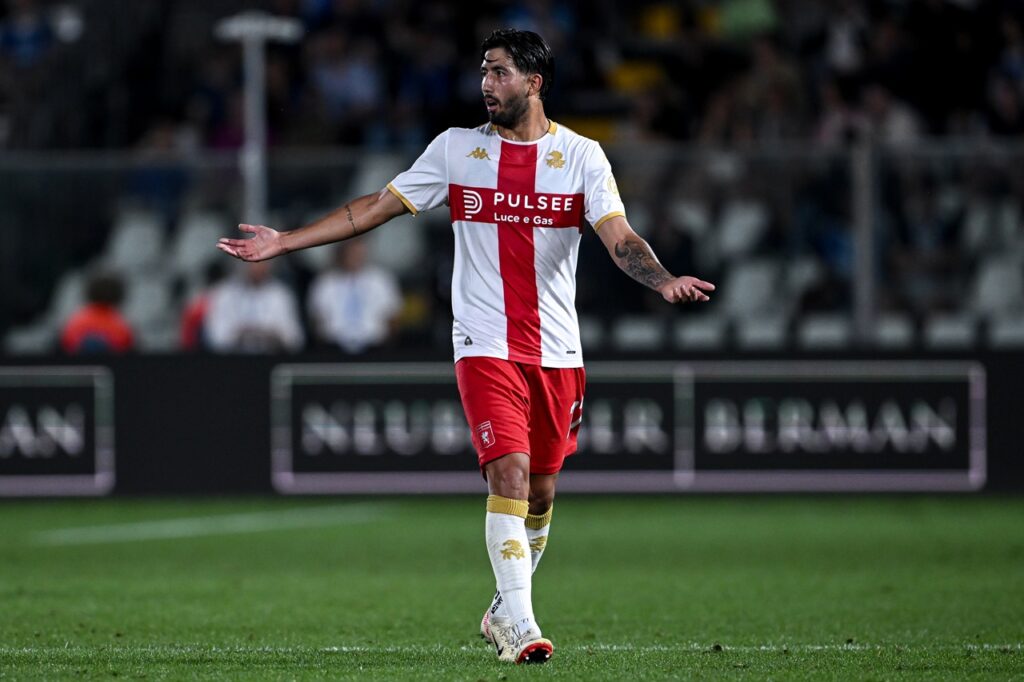 Mikael Egill ellertsson genoa