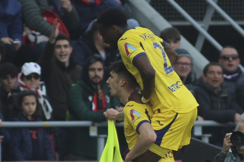 kieron bowie daniel oyegoke hellas verona