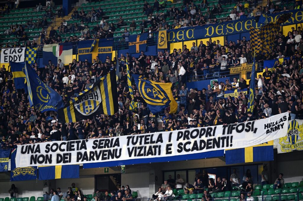 curva sud hellas army gift orban striscione