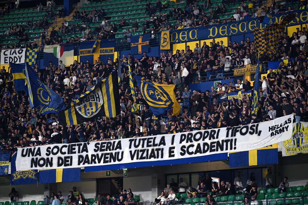 curva sud hellas army gift orban striscione