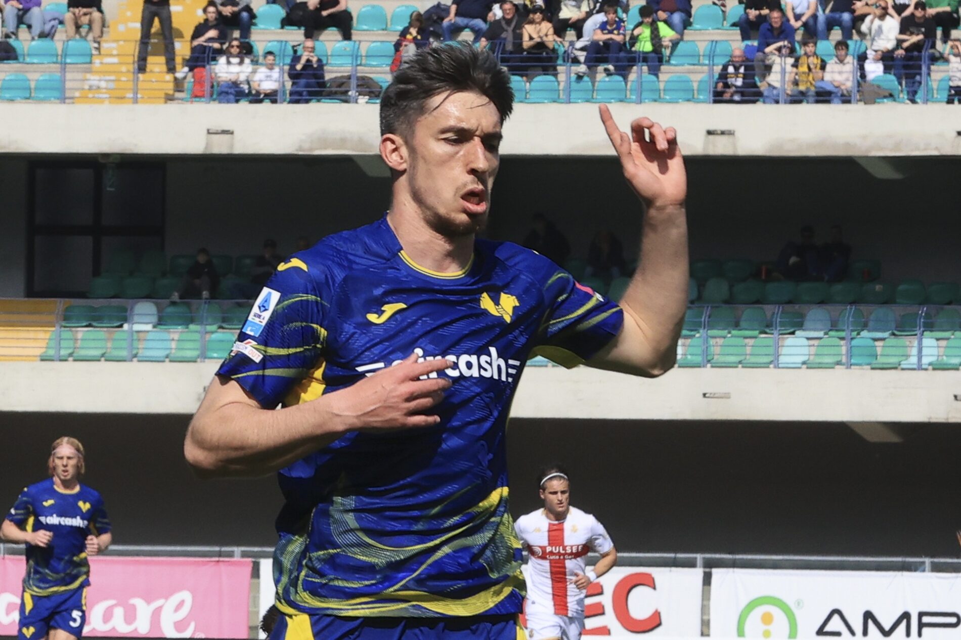 kieron bowie hellas verona