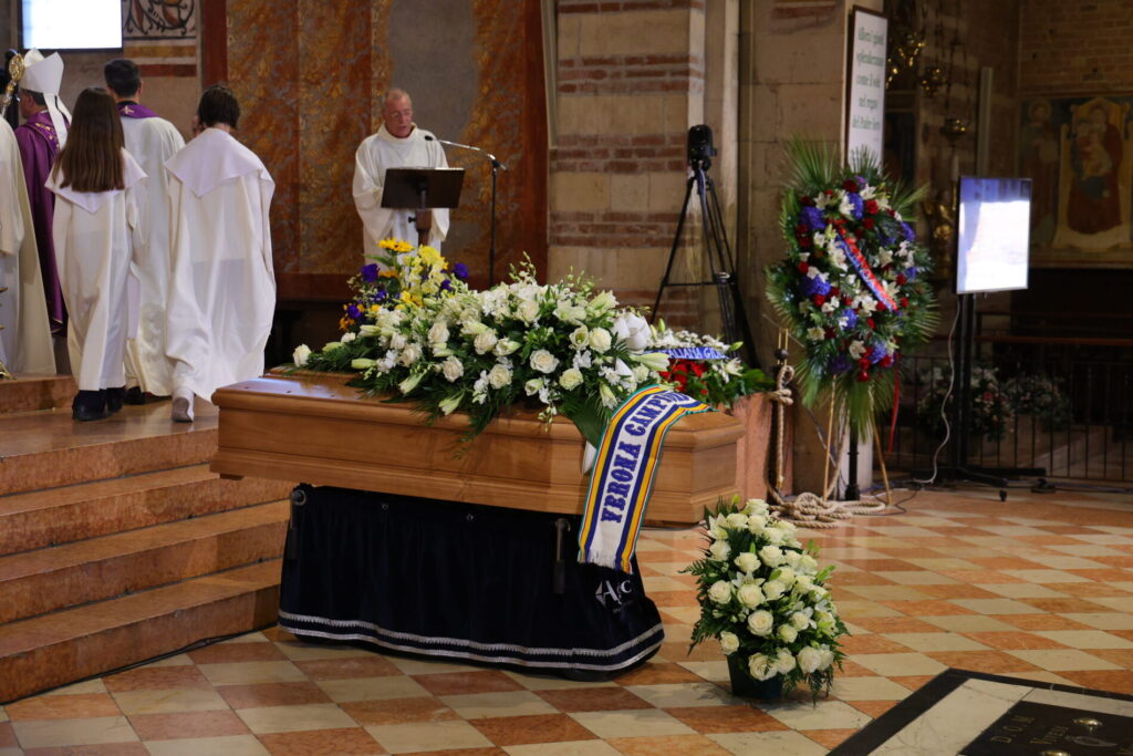 funerale osvaldo bagnoli