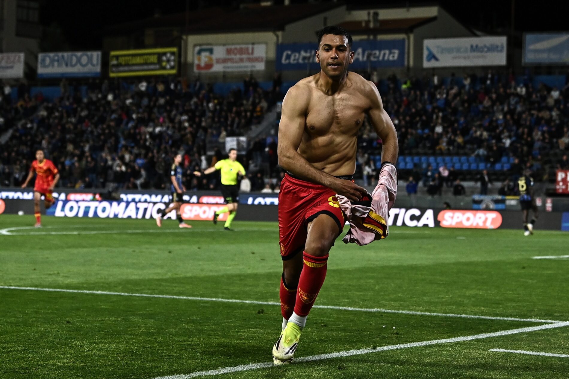 walid cheddira lecce