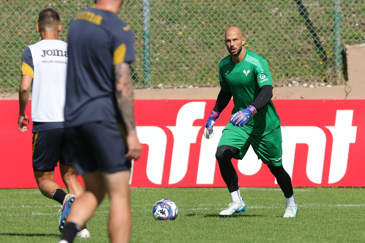 nicola leali hellas verona