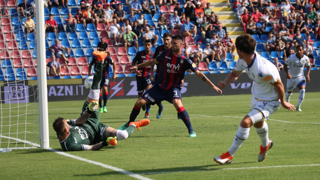 CROTONE - HELLAS VERONA 22-09-2018. GOL DI HENDERSON. ALBERTO MARIANI/SILPRESS
