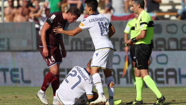SALERNITANA-HELLAS VERONA 29-09-2018 FALLO SU DAWIDOWICZ. ALBERTO MARIANI/SILPRESS