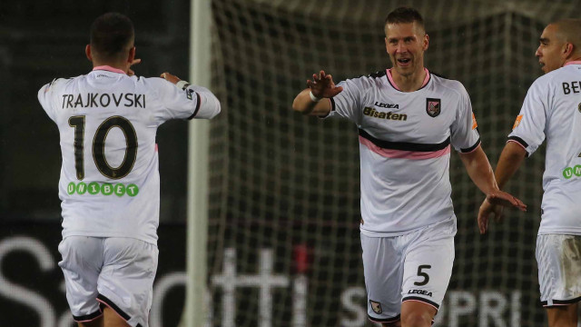 SLOBODAN RADKOVIC ESULTANZA GOAL 1-1
VERONA 23 -11-201813 giornata di campionato Serie B 2018/2019
Hellas Verona / Palermo
Foto Alberto Mariani SilPress