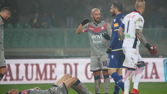 VERONA-CROTONE 10-02-2019 INFORTUNIO A VAISANEN CON DI CARMINE. SILPRESS