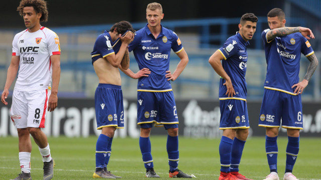 DELUSIONE HELLAS
Verona 22 / 04 /, 2019 Giornata 34 di Ritorno Campionato serie B 2018-19
HELLAS VERONA - BENEVENTO
ph Alberto Mariani / Silpress