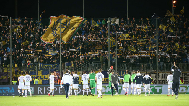 CITTADELLA-HELLAS VERONA 30-05-2019 I GIOCATORI SALATANO I TIFOSI DEL VERONA. SILPRESS