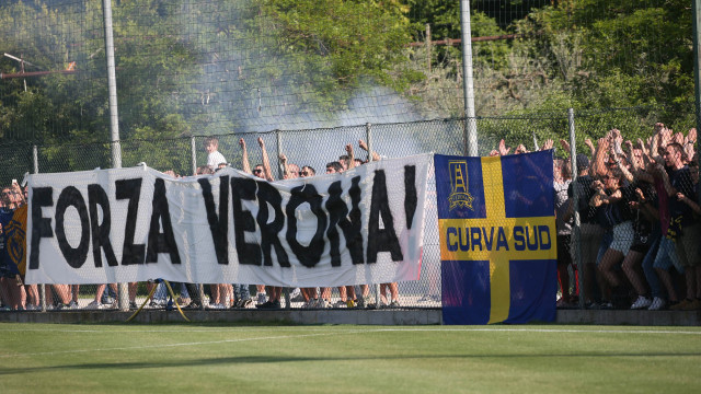 tifosi hellas verona allenamento castelnuovo del garda