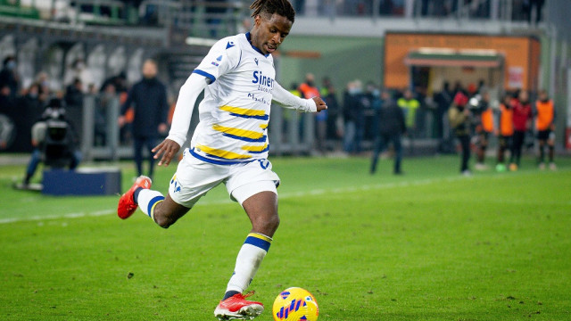 Photo LiveMedia/Ettore Griffoni
Venice, Italy, December 05, 2021, italian soccer Serie A match
Venezia FC vs Hellas Verona FC
Image shows:
Verona's Adrien Tamèze
LiveMedia - World Copyright