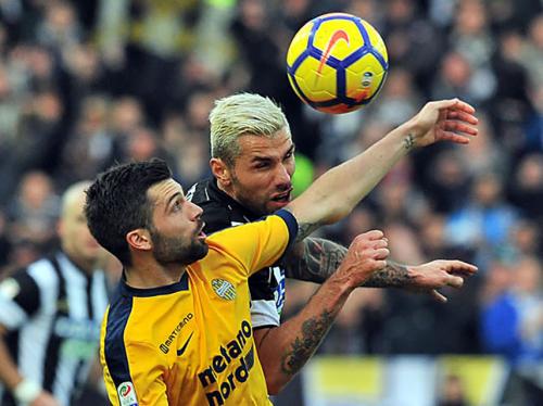 UDINESE-VERONA 23-12-2017 DANIEL BESSA E VALON BEHRAMI. SILPRESS