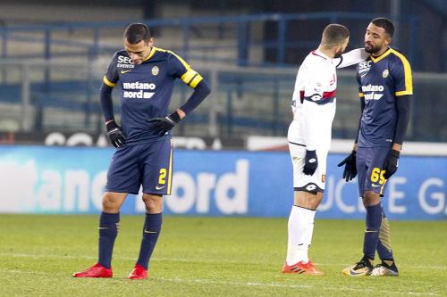 VERONA, ITALIA, 04 DICEMBRE 2017, STADIO MARC'ANTONIO BENTEGODI, 15° GIORNATA CAMPIONATO SERIE A TIM 2017/2018, INCONTRO TRA LE SQUADRE DELL'HELLAS VERONA E DEL GENOA CFC, NELLA FOTO: DELUSIONE ROMULO