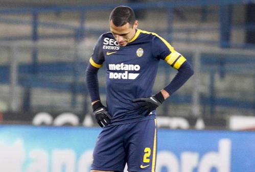 VERONA, ITALIA, 04 DICEMBRE 2017, STADIO MARC'ANTONIO BENTEGODI, 15° GIORNATA CAMPIONATO SERIE A TIM 2017/2018, INCONTRO TRA LE SQUADRE DELL'HELLAS VERONA E DEL GENOA CFC, NELLA FOTO: DELUSIONE ROMULO