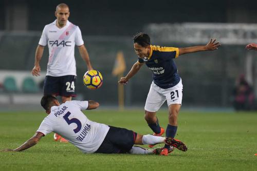 HELLAS  VERONA  /  BOLOGNA  20 -11- 2017 CAMPIONATO SERIE A TIM 2017 -18 SILVER PRESS  PH ALBERTO MARIANI . NELLA FOTO - SEUNG WOO LEE