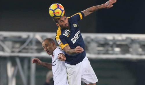 HELLAS  VERONA  /  BOLOGNA  20 -11- 2017 CAMPIONATO SERIE A TIM 2017 -18 SILVER PRESS  PH ALBERTO MARIANI . NELLA FOTO - ANTONIO CARACCIOLO