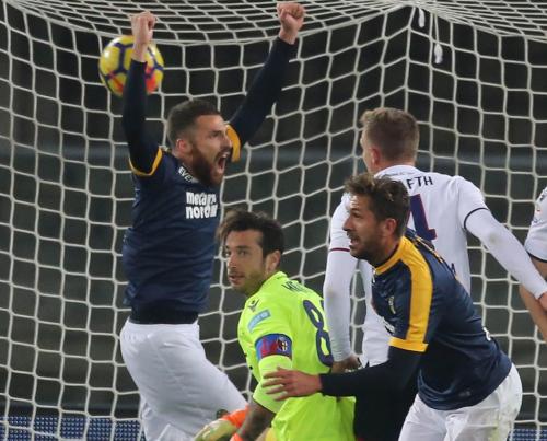 HELLAS  VERONA  /  BOLOGNA  20 -11- 2017 CAMPIONATO SERIE A TIM 2017 -18 SILVER PRESS  PH ALBERTO MARIANI . NELLA FOTO - ALESSIO CERCI GOAL 1-0