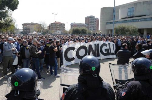 VERONA 08-04-2018 CONTESTAZIONE TIFOSI DEL VERONA. SILPRESS/ALBERTO MARIANI