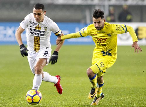 VERONA, ITALIA 29 NOVEMBRE 2017, STADIO MARC'ANTONIO BENTEGODI, IV° TURNO ELIMINATORIO DI TIM CUP 2017/2018, INCONTRO TRA LE SQUADRE DEL CHIEVO VERONA E DELL'HELLAS VERONA, NELLA FOTO: ROMULO CONTRO GARRITANO