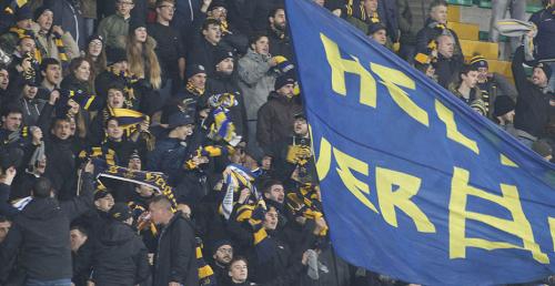VERONA, ITALIA 29 NOVEMBRE 2017, STADIO MARC'ANTONIO BENTEGODI, IV° TURNO ELIMINATORIO DI TIM CUP 2017/2018, INCONTRO TRA LE SQUADRE DEL CHIEVO VERONA E DELL'HELLAS VERONA, NELLA FOTO: TIFOSI GIALLOBLU'