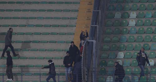 VERONA, ITALIA 29 NOVEMBRE 2017, STADIO MARC'ANTONIO BENTEGODI, IV° TURNO ELIMINATORIO DI TIM CUP 2017/2018, INCONTRO TRA LE SQUADRE DEL CHIEVO VERONA E DELL'HELLAS VERONA, NELLA FOTO: INCIDENTI TRA TIFOSI